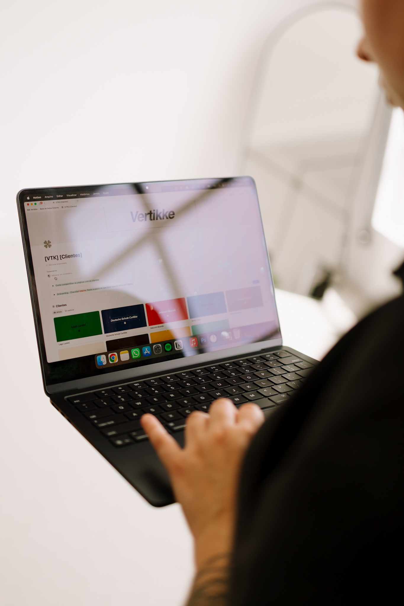 Dashboard de analytics e anúncios